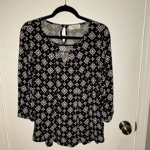 Peach Love California - Black & White Blouse